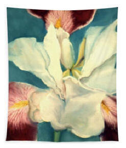 tapestarwhite iris